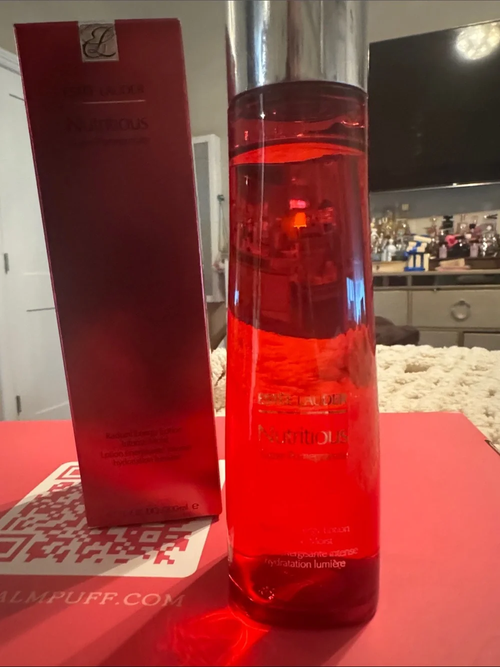 Estee Lauder Nutritious Red Hydration Essence - Red and Silver - Picture 3 of 4